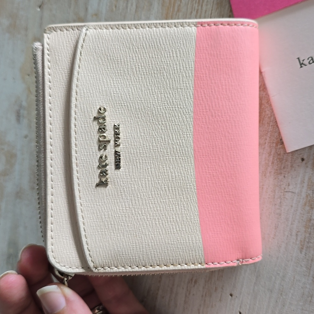 Disney X Kate Spade New York Clarabelle & Friends Small Bifold Wallet - Picture 4 of 10